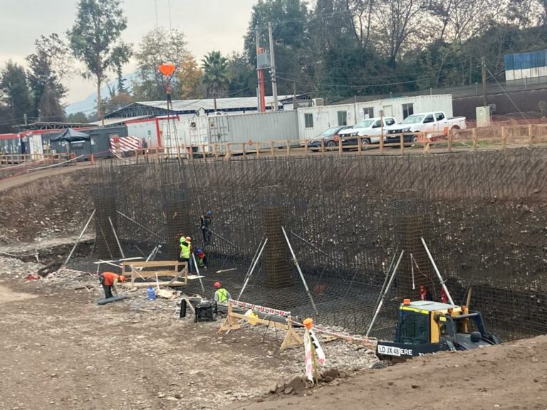 Obra abastecida con acero cortado y doblado por Ebema