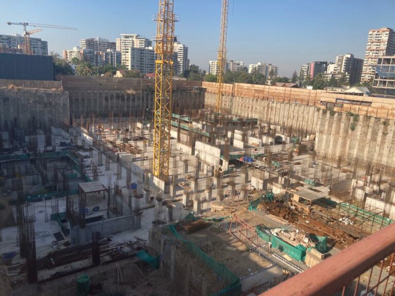 Obra abastecida con acero cortado y doblado por Ebema