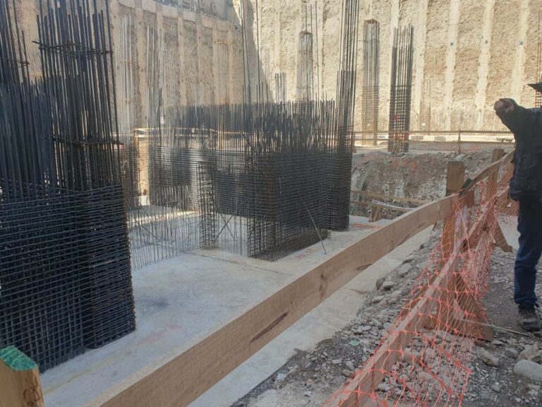 Obra abastecida con acero cortado y doblado por Ebema